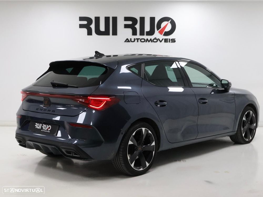 Cupra Leon 1.5 eTSI MID DSG - 3