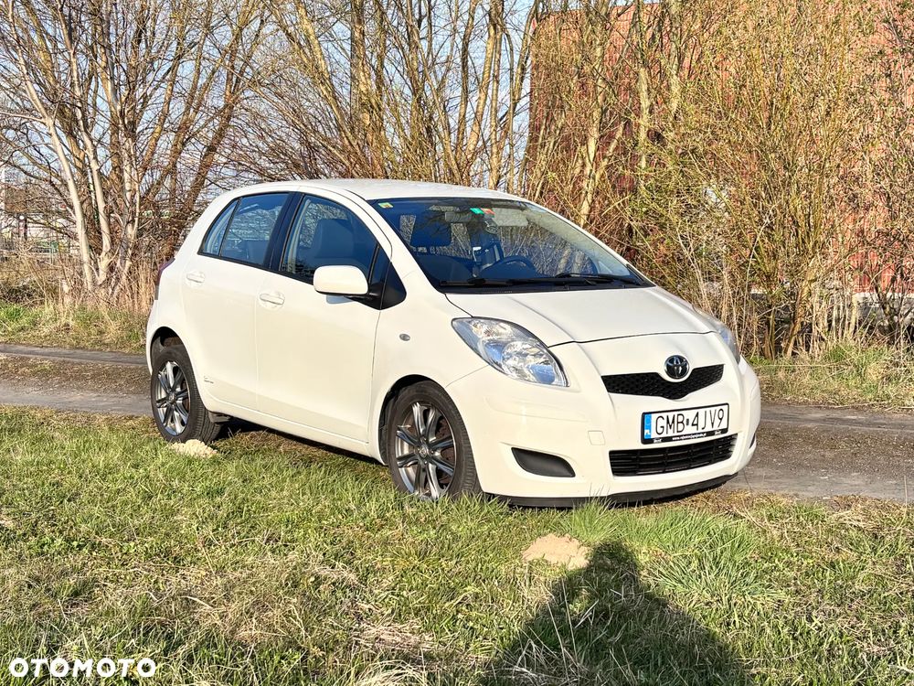 Toyota Yaris - 1