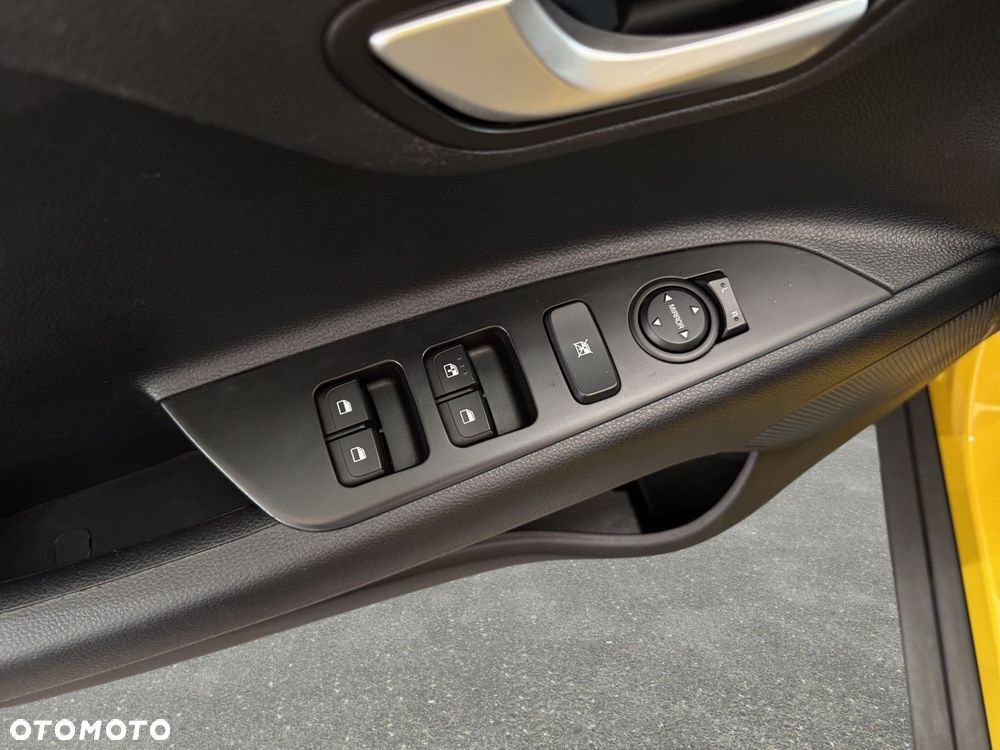 Kia Stonic - 28