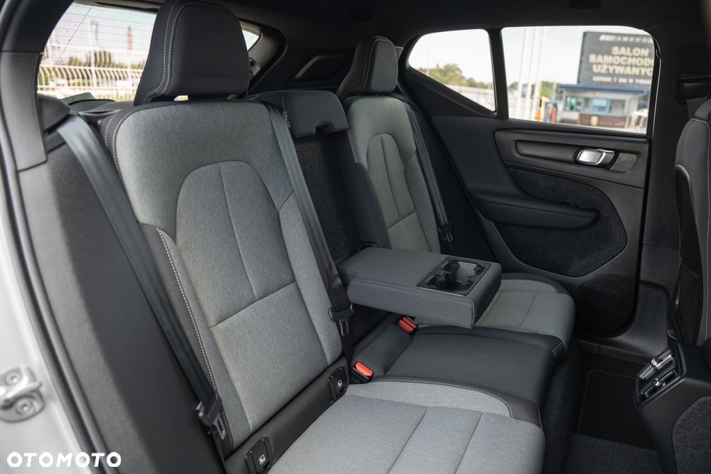 Volvo XC 40 B3 Plus Bright - 35