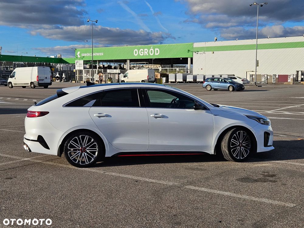 Kia ProCeed 1.6 T-GDI GT DCT - 15