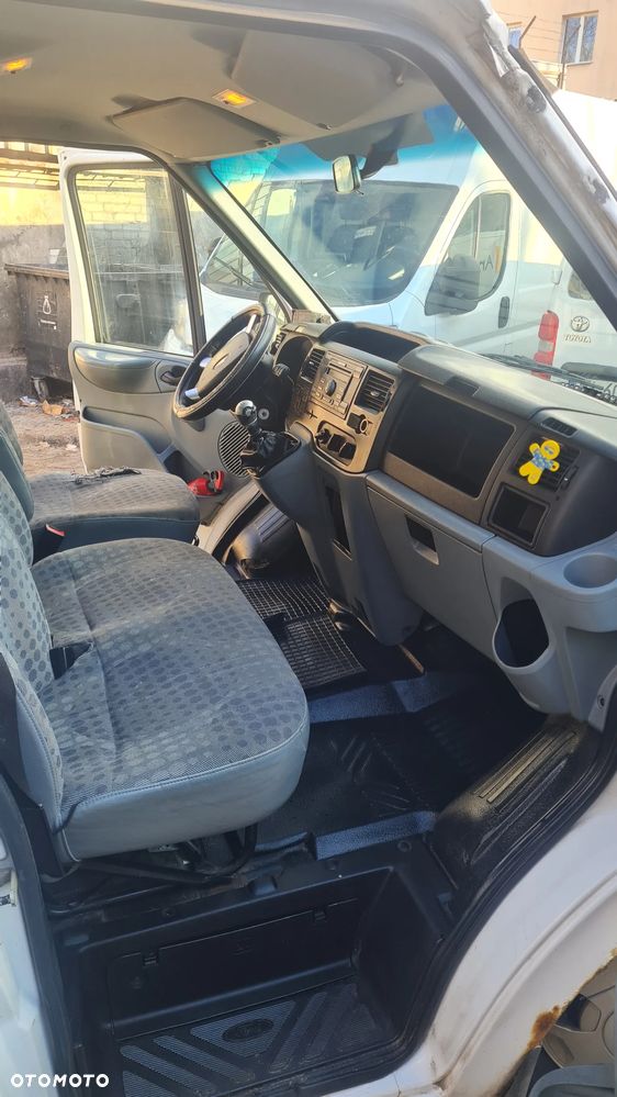 Ford Transit - 18