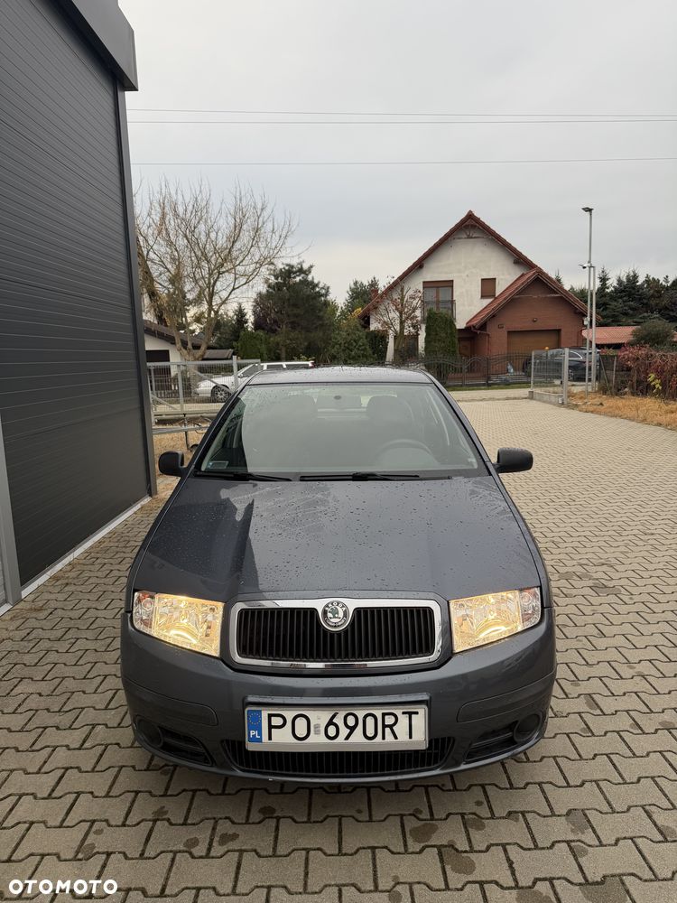Skoda Fabia 2006 photo 2