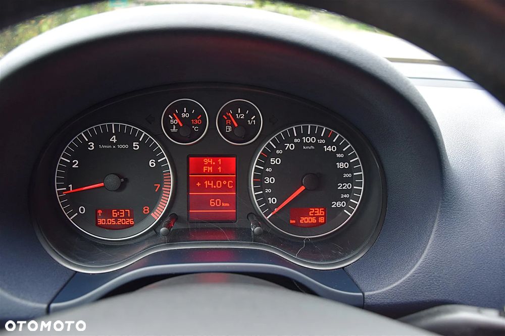 Audi A3 3-drzwiowe 1.6 S Line Sportpaket plus - 19