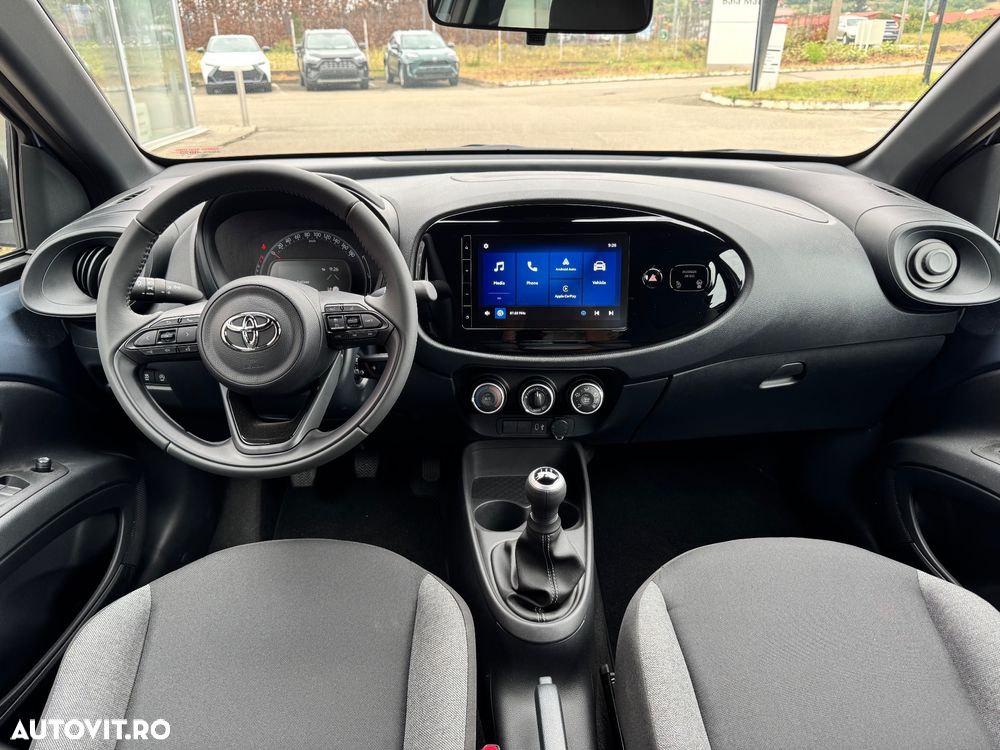 Toyota Aygo X 1.0l MT Active - 11