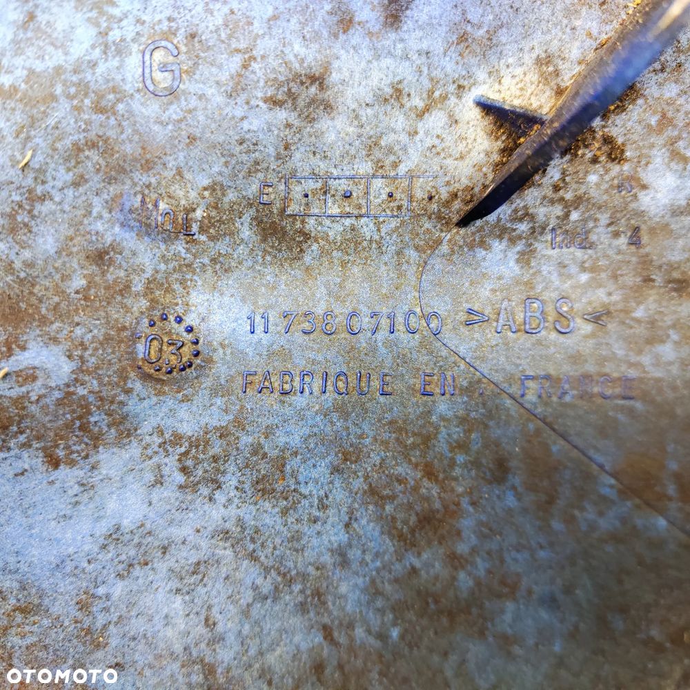 Owiewka, osłona, bok, boczek Peugeot Elyseo - 17