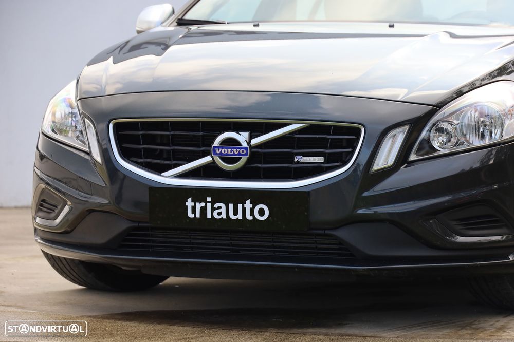Volvo V60 2.0 D3 R-Design Start/Stop - 29