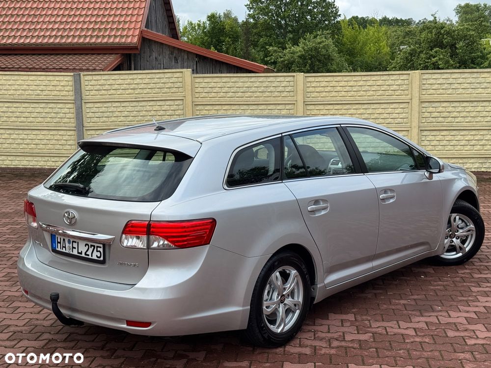 Toyota Avensis Touring Sports 1.8 Business Edition - 16