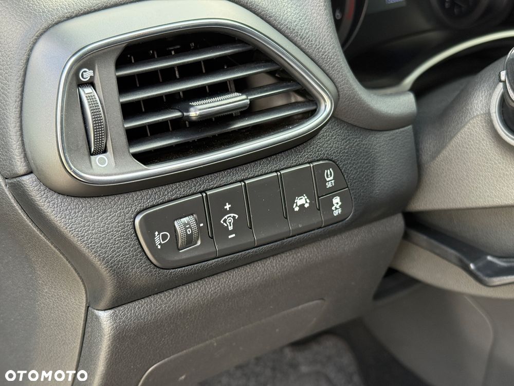 Hyundai i30 1.6 D Comfort DCT - 32