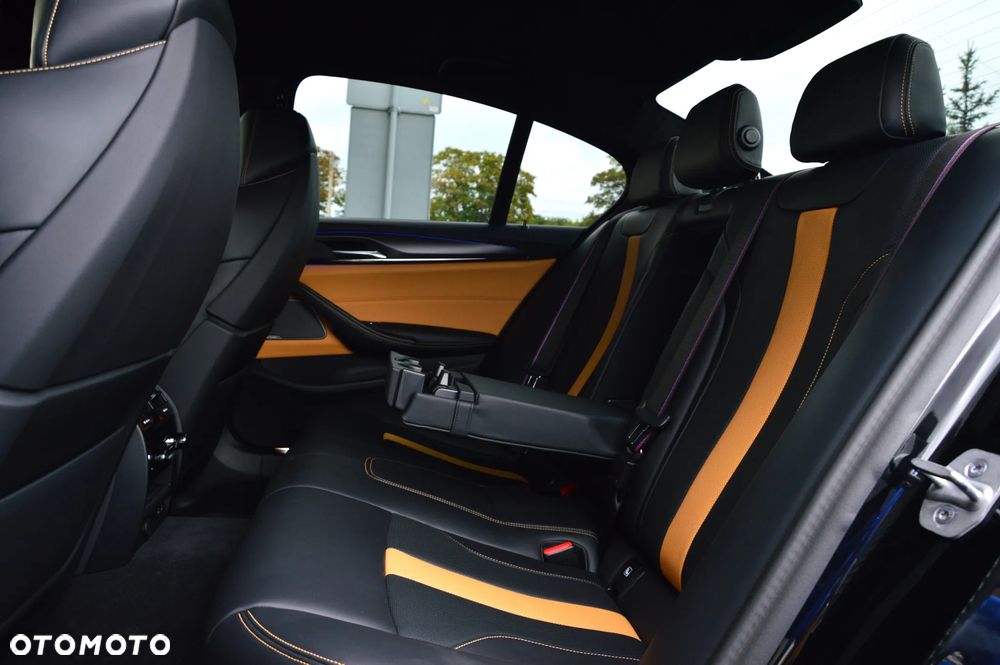 BMW M5 Competition - 19