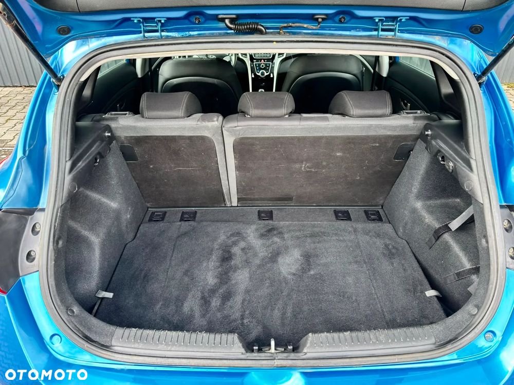 Hyundai i30 blue 1.6 CRDi Passion - 22