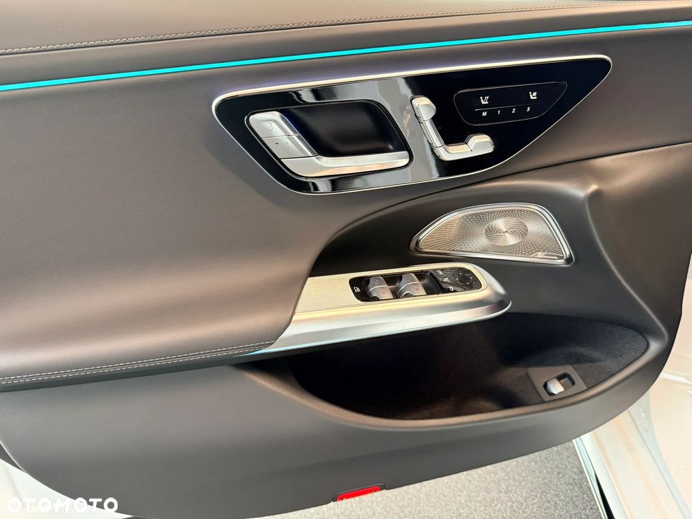 Mercedes-Benz Klasa E - 15