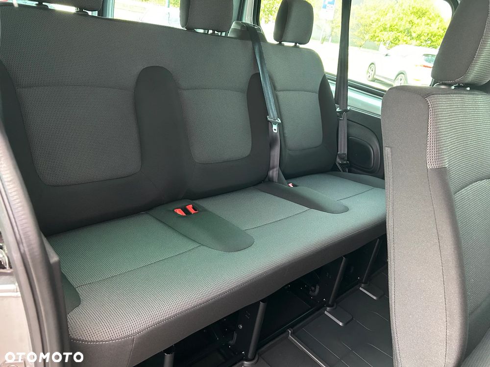 Renault Trafic - 16