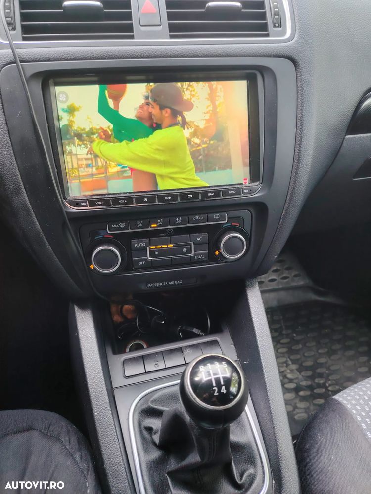 Volkswagen Jetta - 15