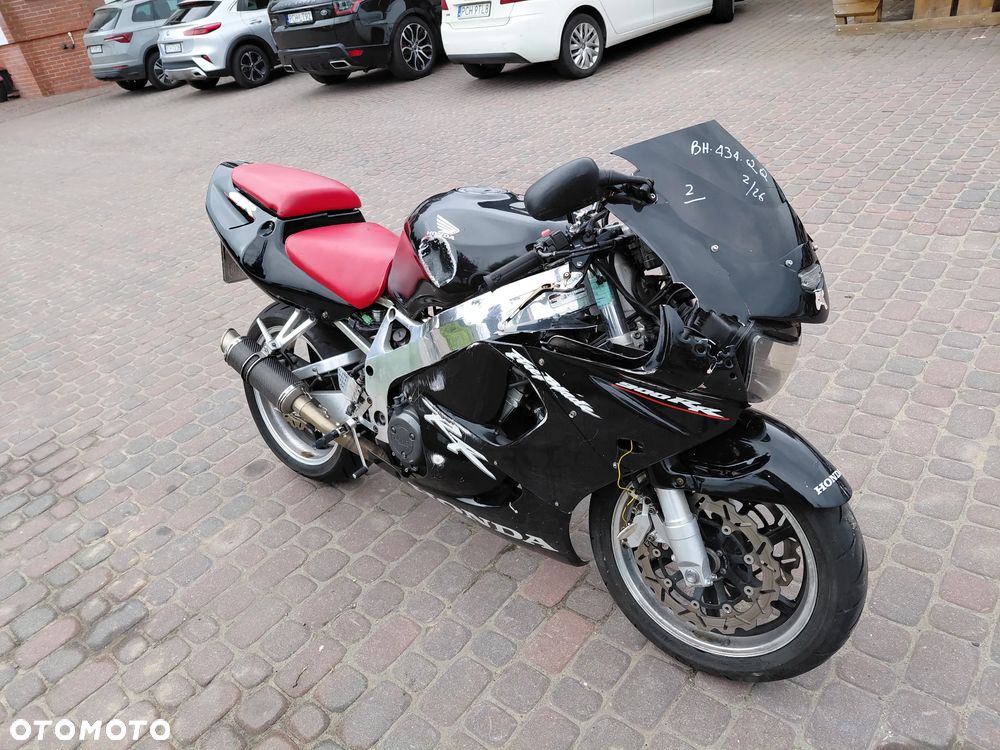 Honda CBR - 7