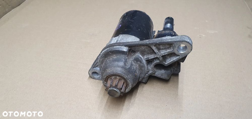 Rozrusznik starter silnika Audi A3 8P 1.6 0001120406 02T911023R - 2