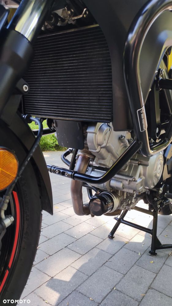 Suzuki V-STROM - 21