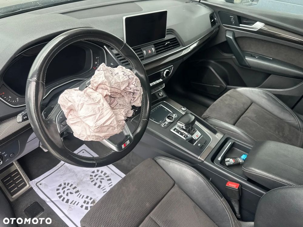 Audi SQ5 - 25