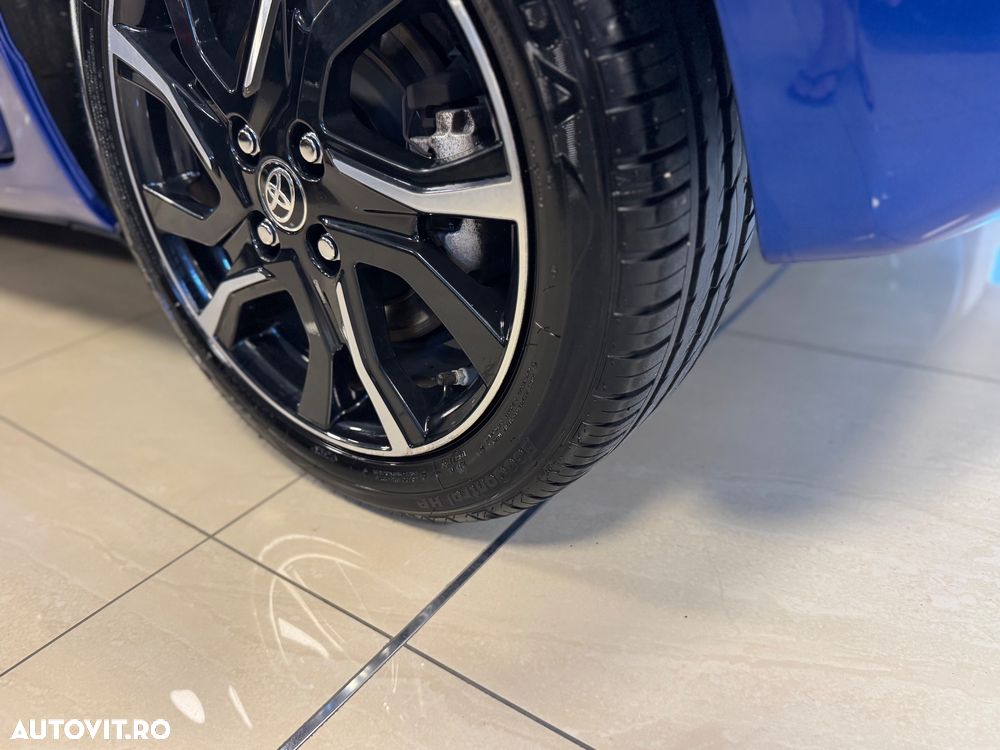 Toyota Yaris 1.5 VVT-i HSD Bi-Tone R&B - 33