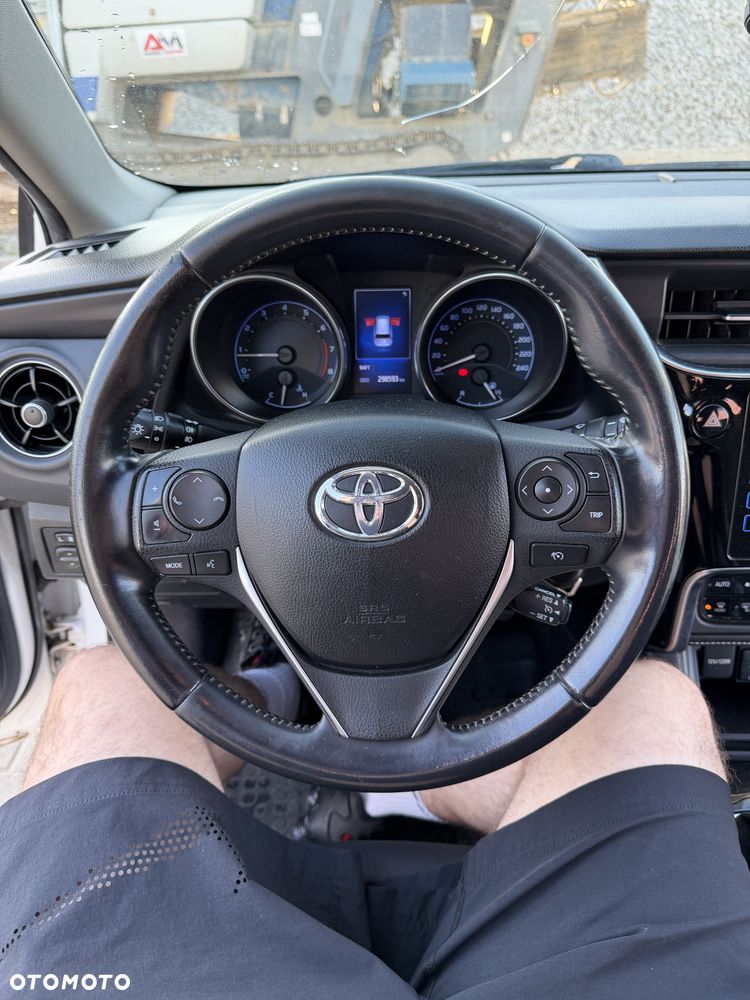 Toyota Auris - 29