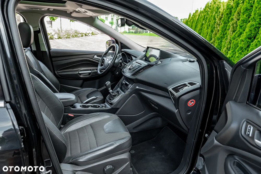 Ford Kuga 2.0 TDCi 4x2 Titanium - 25