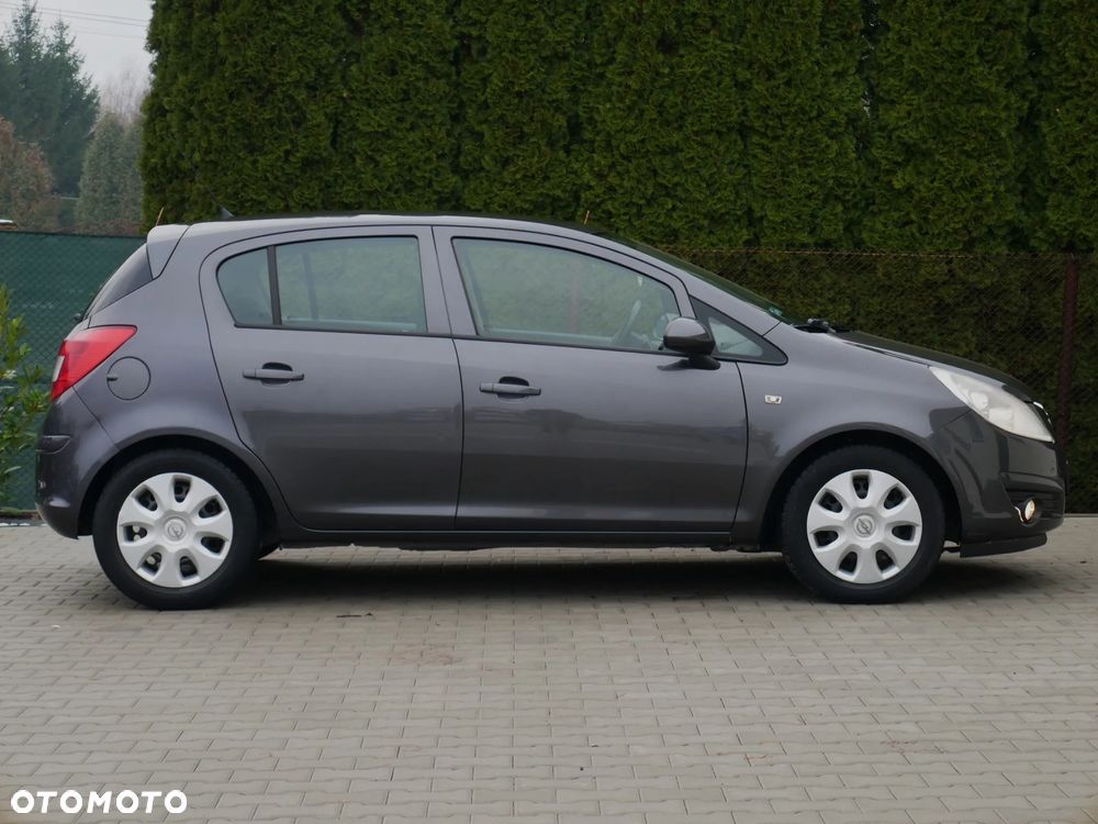 Opel Corsa 1.4 16V Edition - 5