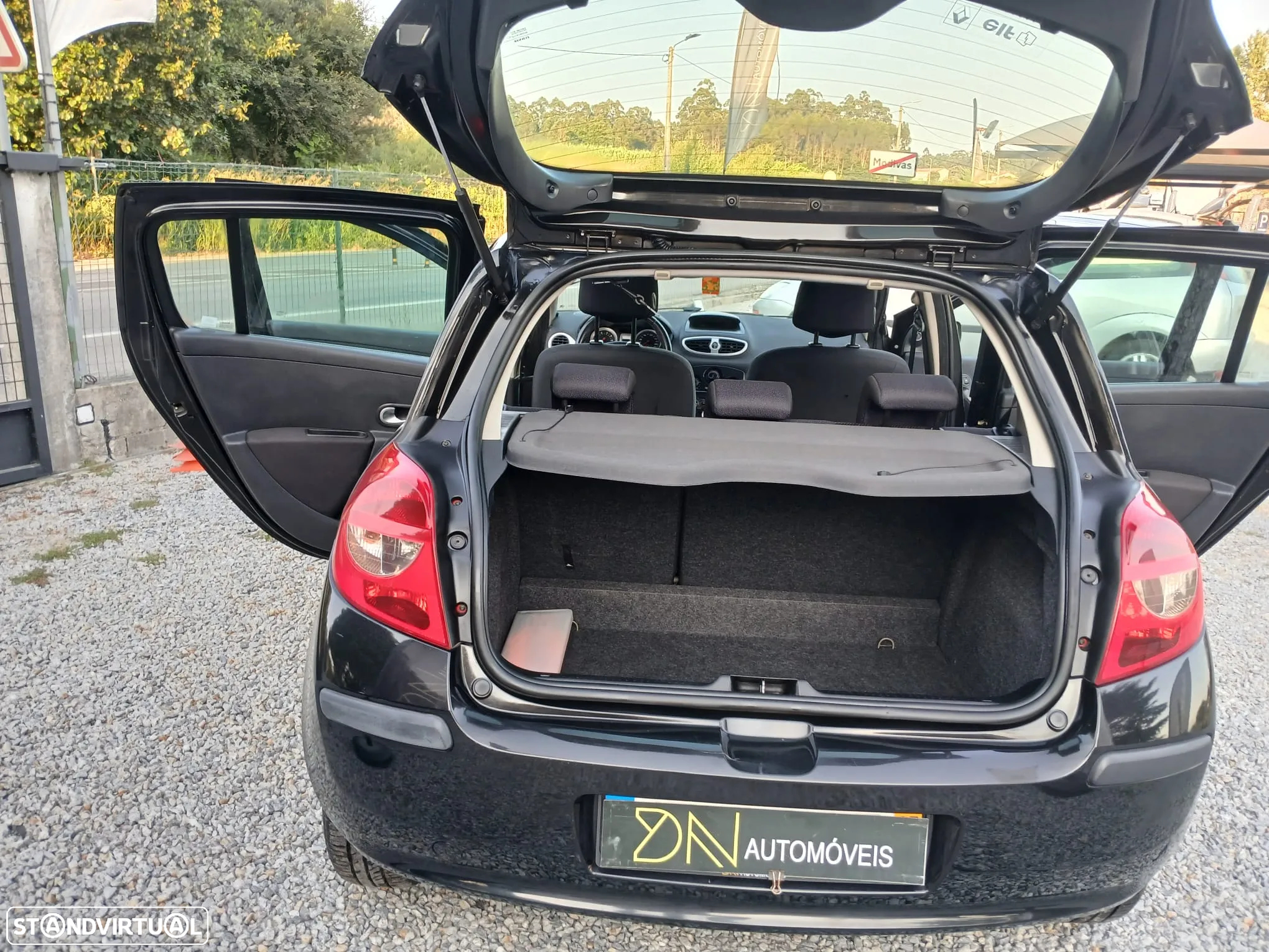 Renault Clio 1.2 Authentique - 11