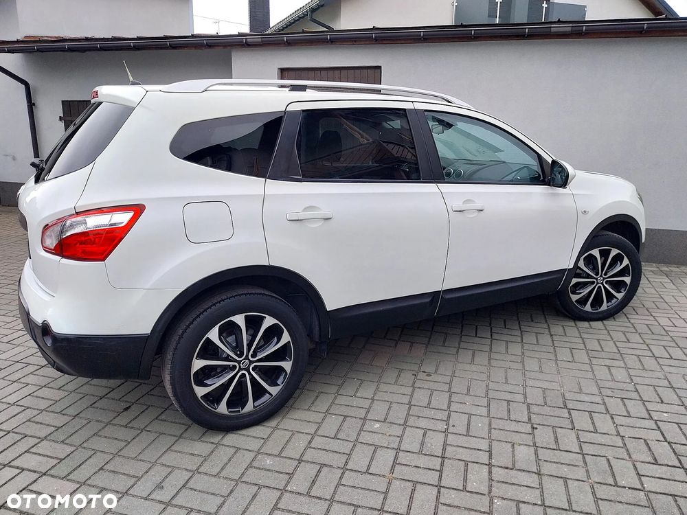 Nissan Qashqai+2 2.0 4x4 Tekna Premium - 4