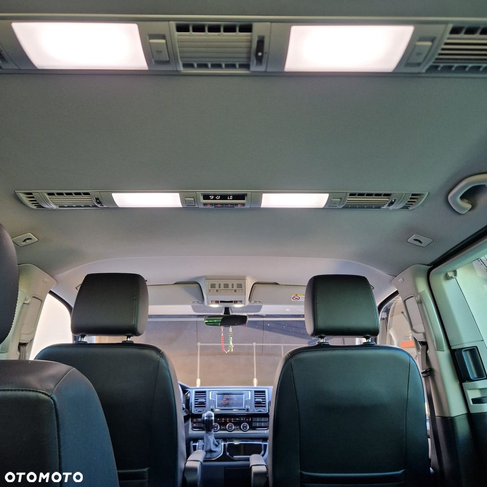 Volkswagen Multivan - 31