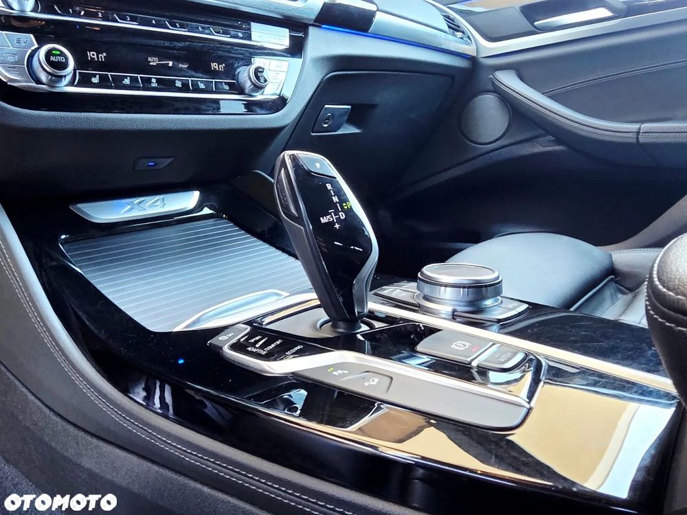 BMW X4 xDrive20d sport - 10