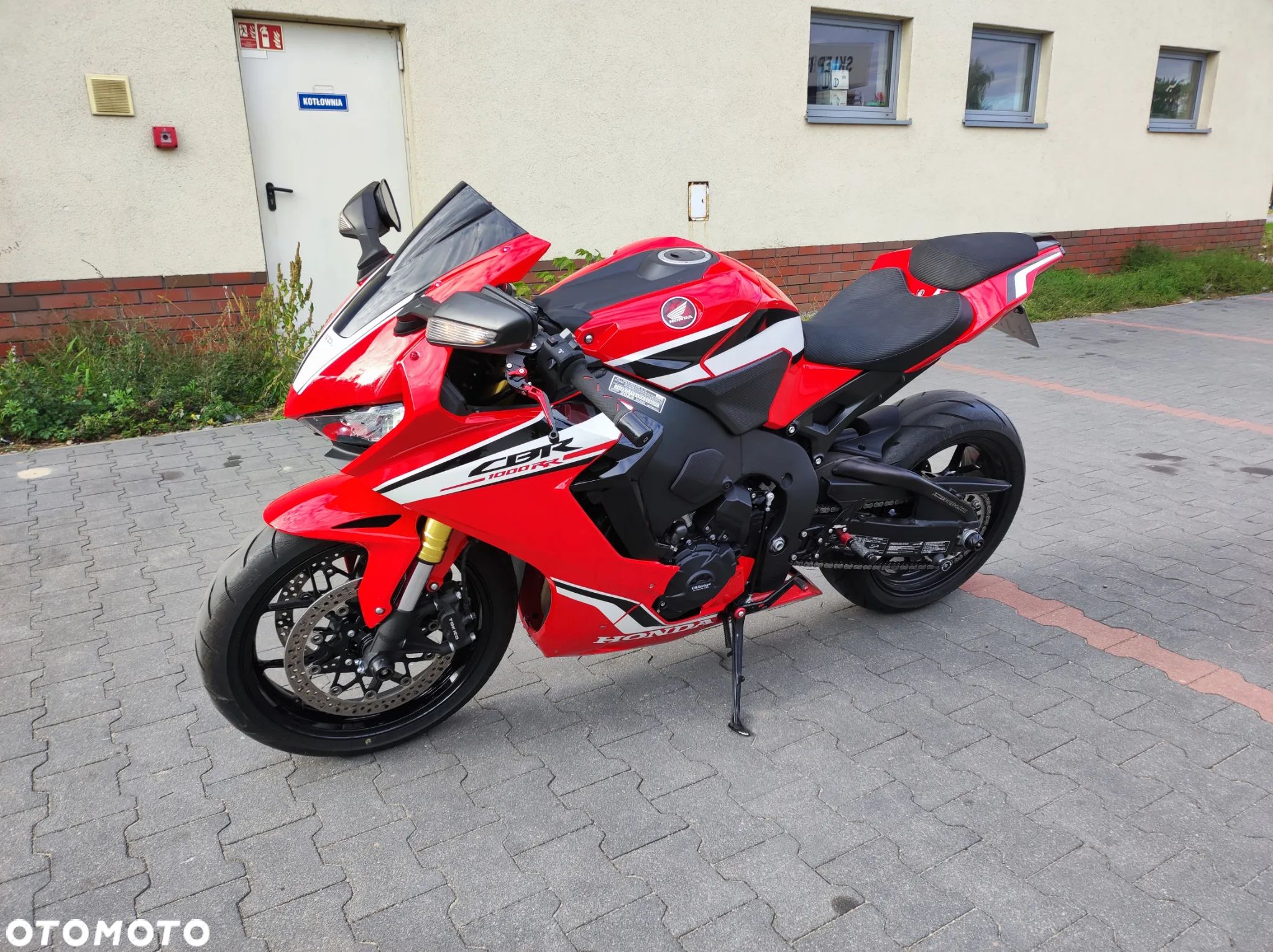 Honda CBR - 1