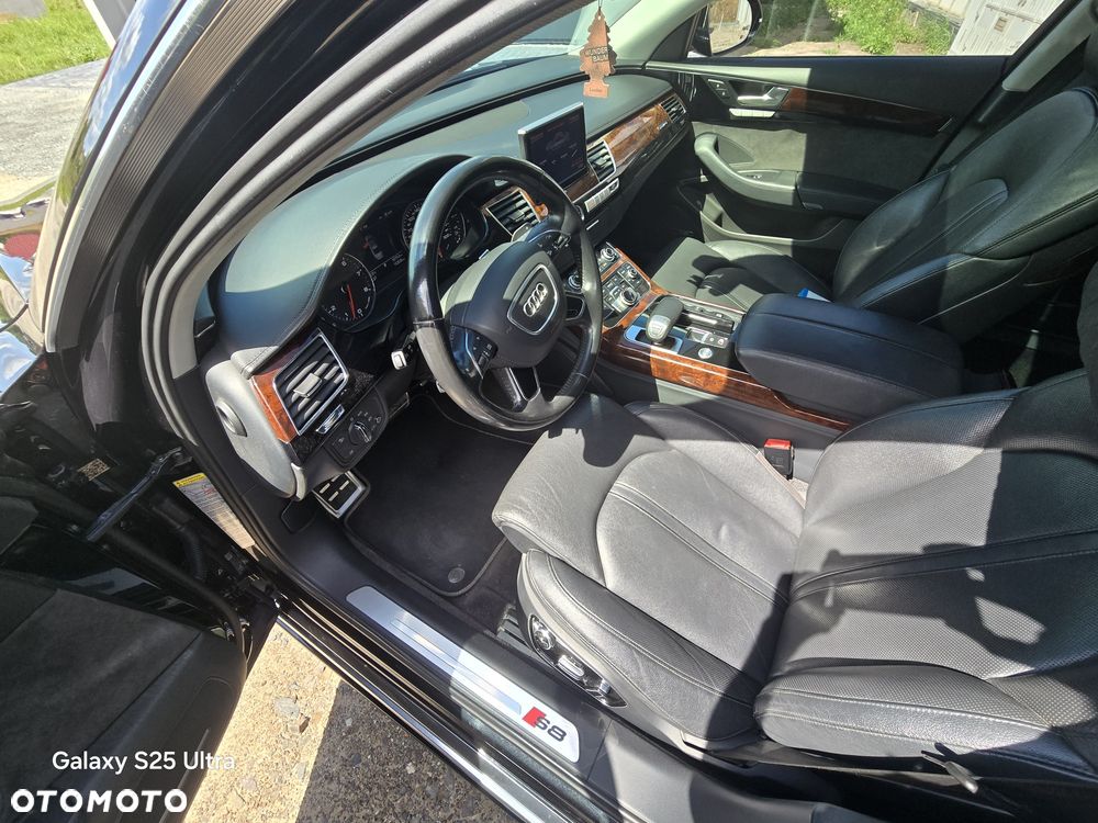 Audi A8 - 6