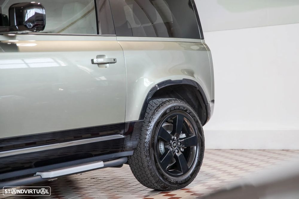 Land Rover Defender 3.0 I6 90 AWD X-Dynamic S - 9