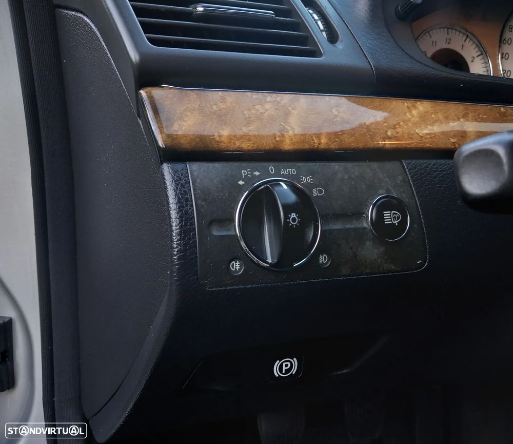 Mercedes-Benz E 220 CDi Avantgarde - 15