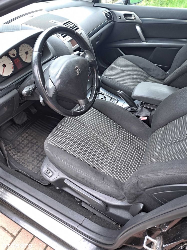 Peugeot 407 - 8
