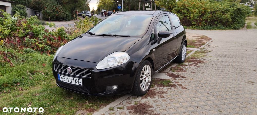 Fiat Grande Punto 2009 photo 2