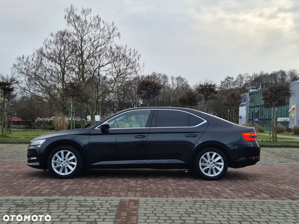 Skoda Superb 2.0 TDI SCR Style DSG - 5