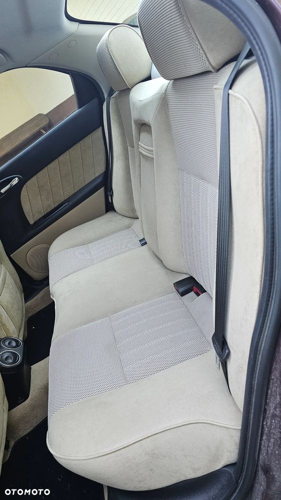 Alfa Romeo 156 2.5 V6 Distinctive - 7