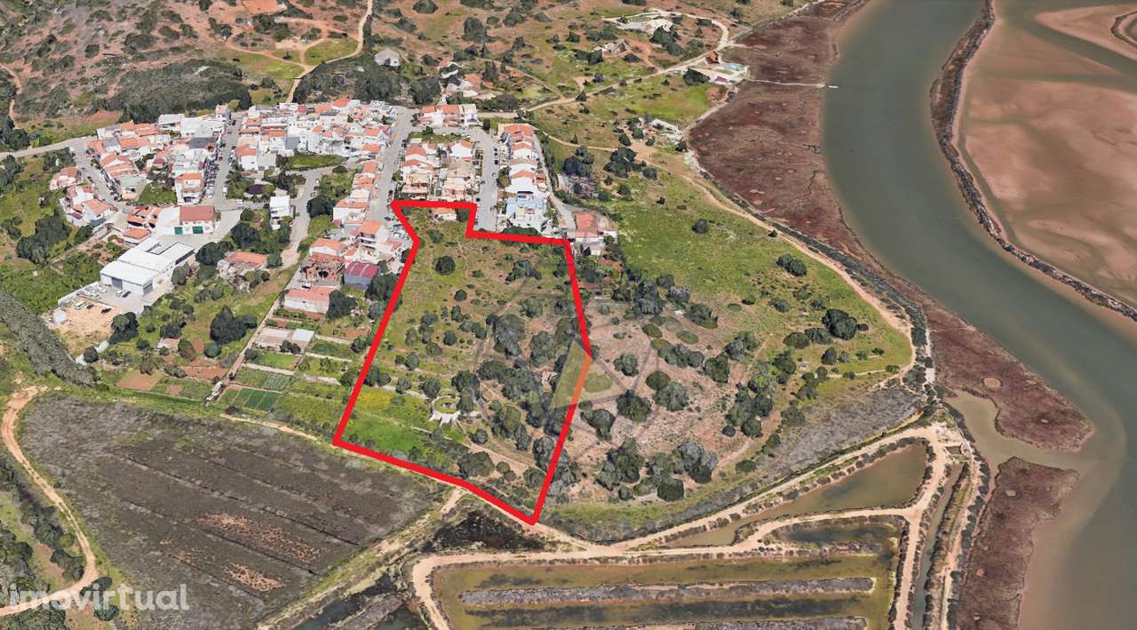 Terreno com Ruina  com PIP para construção de 20 Moradias - Portimão - Grande imagem: 2/17