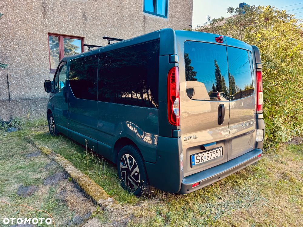 Opel Vivaro 2011 photo 3