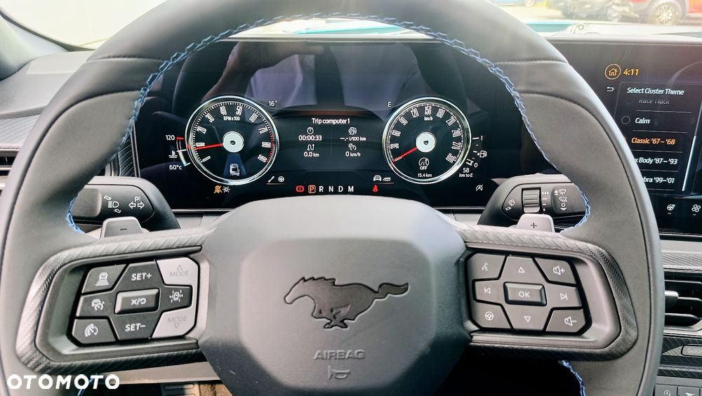 Ford Mustang - 25