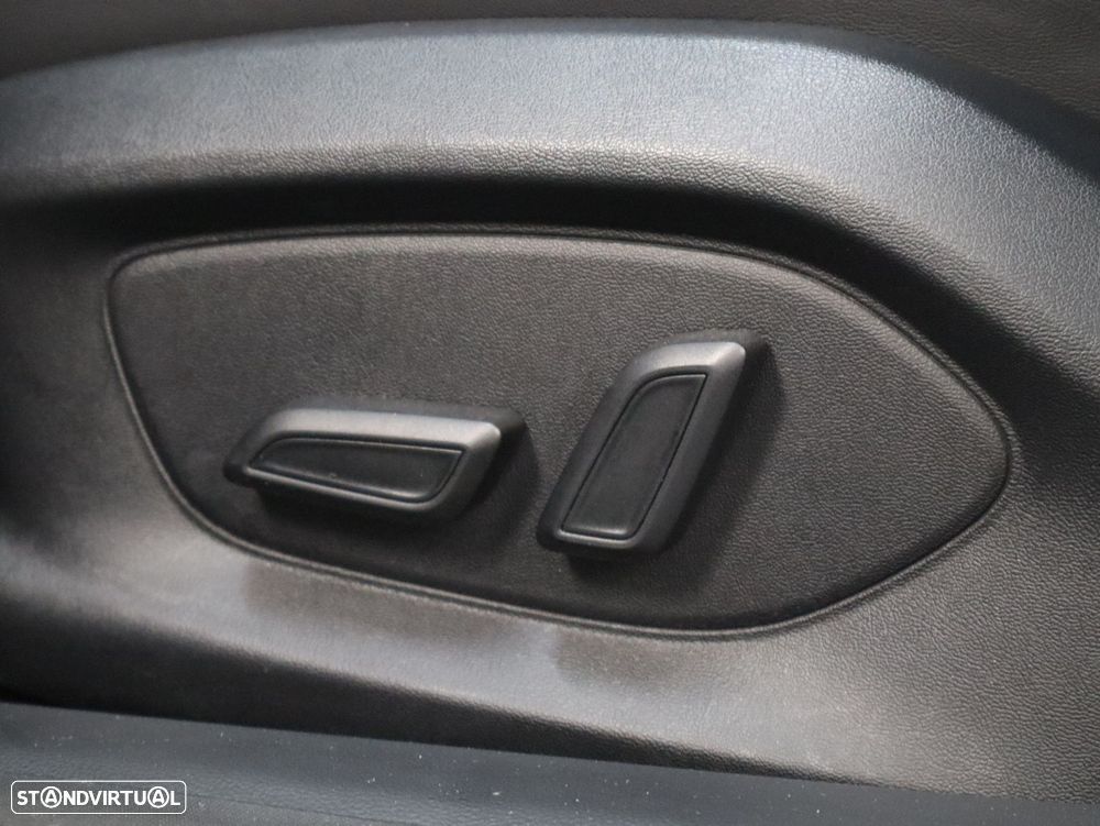 MG MG4 64 kWh Luxury - 18