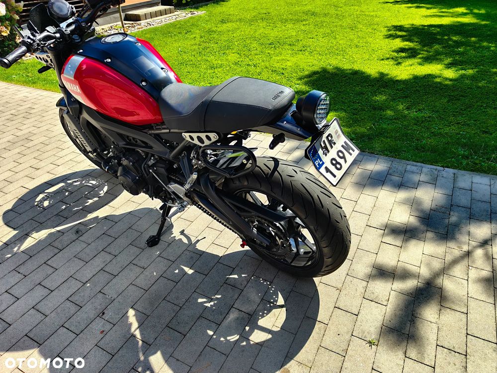 Yamaha XSR - 6