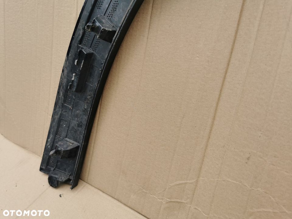 LISTWA BLOTNIKA TYŁ PORSCHE CAYENNE III 9Y - 2