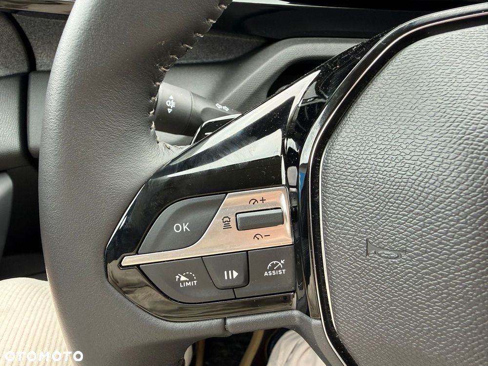 Peugeot 308 1.2 PureTech Allure Pack S&S EAT8 - 24