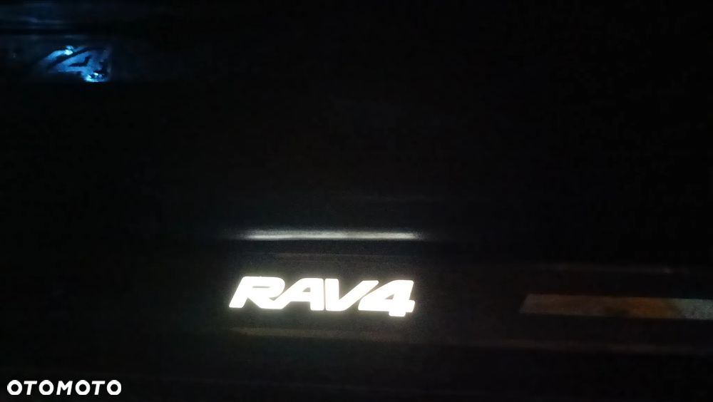 Toyota RAV4 - 21