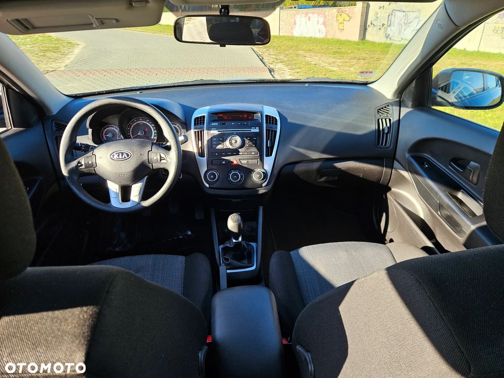 Kia Ceed 1.4 CVVT Spirit - 23