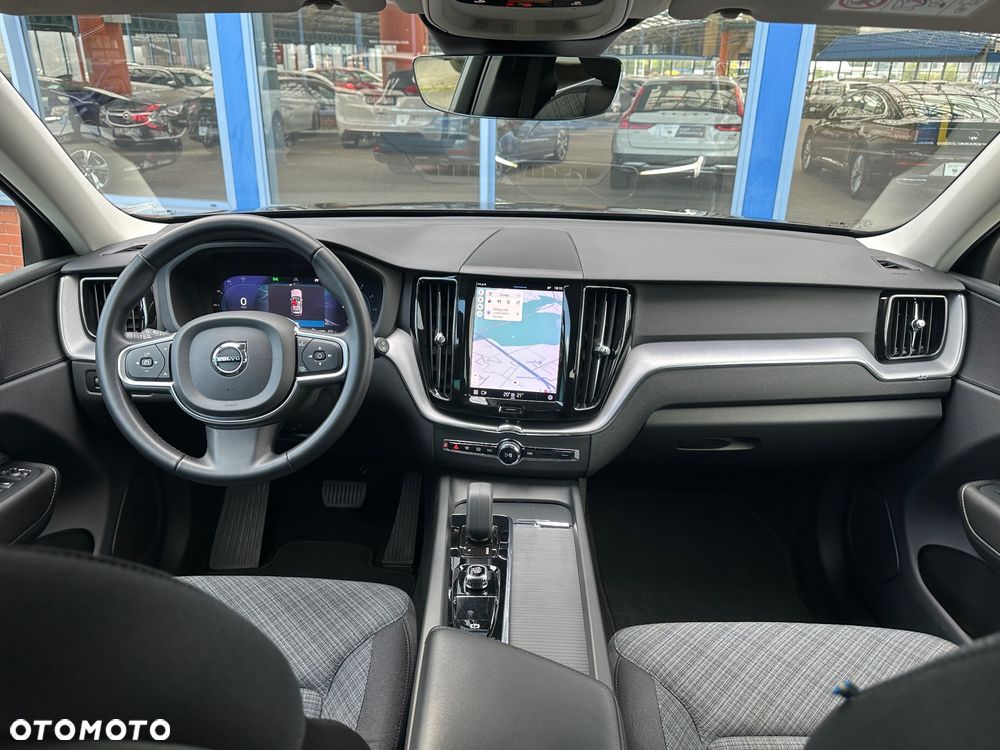 Volvo XC 60 B4 D AWD Geartronic Momentum Pro - 20