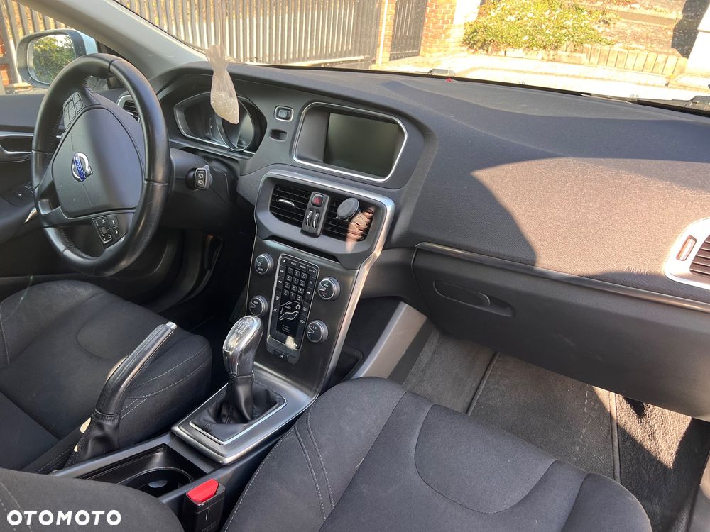 Volvo V40 D2 - 5