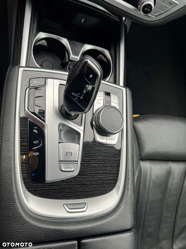 BMW Seria 7 730d xDrive - 15